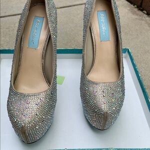 🎀👠🎀👠🎀 BETSEY JOHNSON RHINESTONE PUMPS🎀👠🎀👠🎀